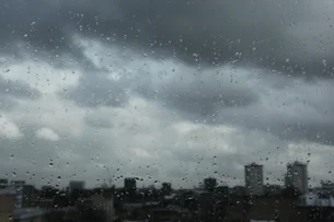 Semana começa com chuva e frio em SP; veja a previsão do tempo para os próximos dias