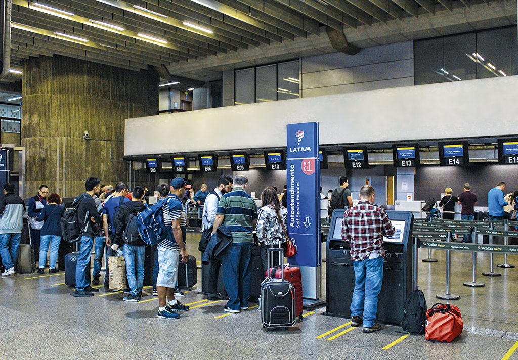 Aeroporto de Guarulhos: as empresas aéreas querem maior estabilidade de regras para fazer novos investimentos na ampliação do transporte   (Cesar Borges/Fotoarena)