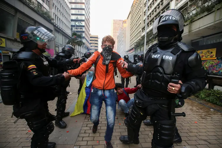 Protestos contra o governo de Iván Duque na Colômbia: nova greve geral é convocada para quarta-feira (27) (Luisa Gonzalez/Reuters)