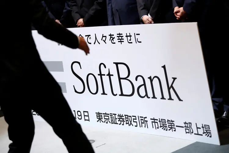 SoftBank: fundo quer conseguir aporte de US$ 10 bilhões para ajudar empresas prejudicadas pelo coronavírus (Issei Kato/Reuters)