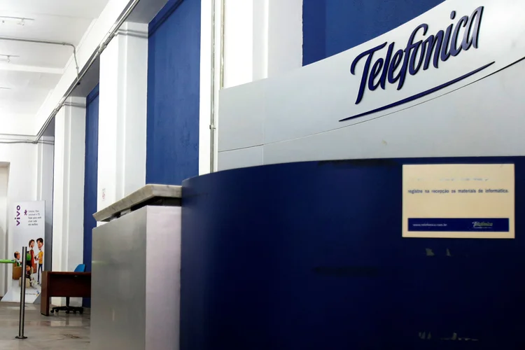 Telefônica (VIVT3) lidera queda (Leonardo Benassatto/Reuters)