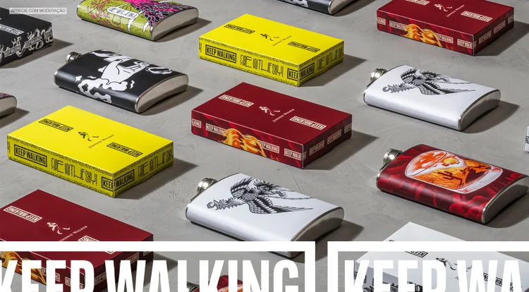 Flasks da Johnnie Walker (CP+B Brasil/Divulgação)