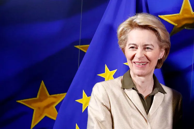 Ursula Von der Leyen, presidente da Comissão Europeia: bloco pretende avançar em direção à economia verde (Francois Lenoir/Pool/File Photo/Reuters)