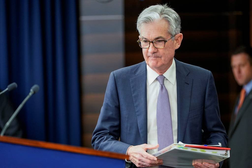 Coronavírus: Powell diz que economia dos EUA vai bem, mas Fed pode agir