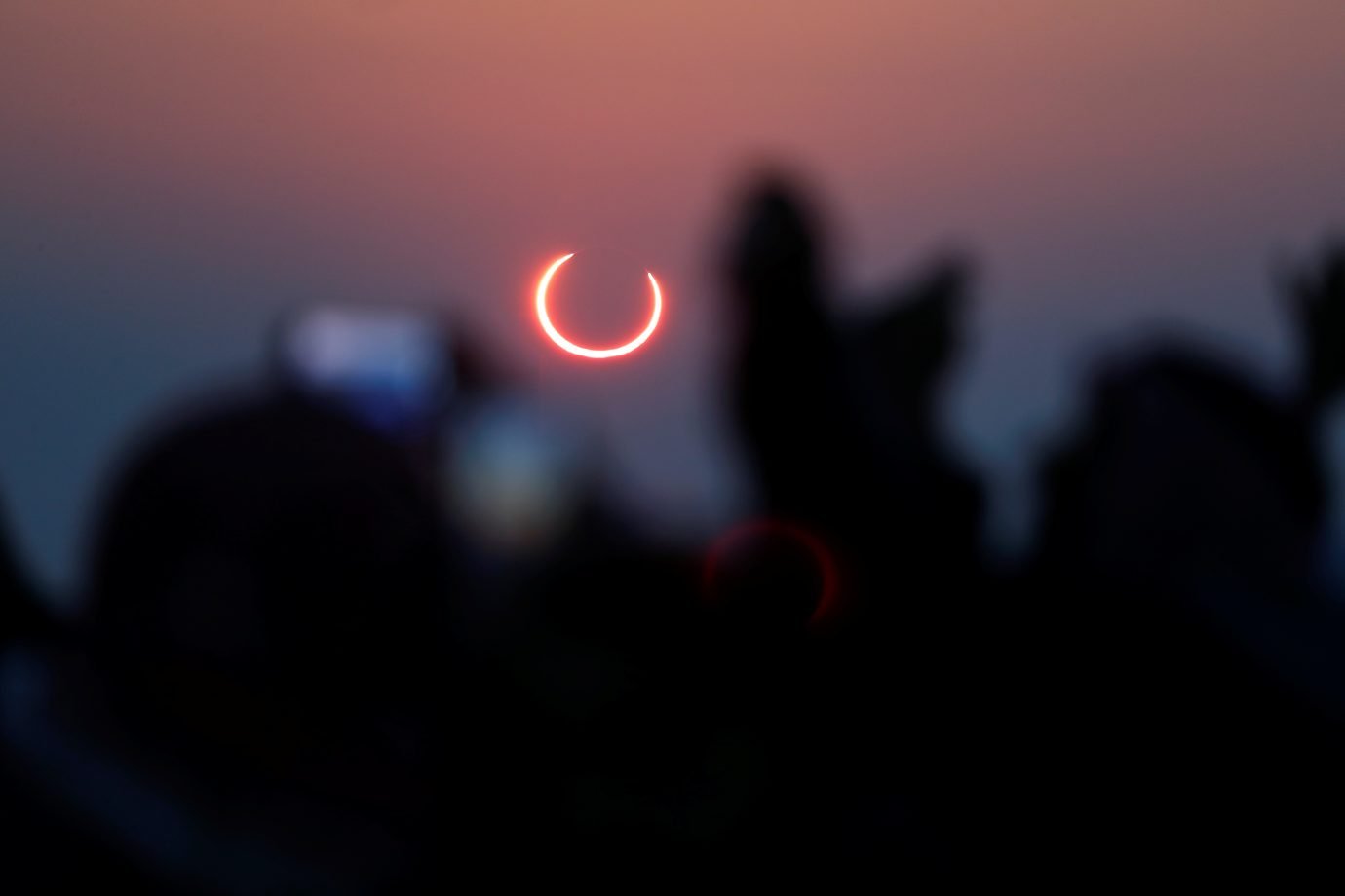 Como ver o Eclipse Solar neste sábado? Veja o horário por estado