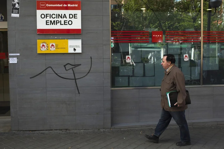 Cento de empregos na Espanha. Abril de 2013.: reformas trabalhistas aprovadas há sete anos ainda são citadas com admiração por autoridades (Angel Navarrete/Bloomberg)