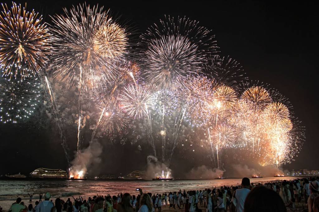 Prefeitura do Rio proíbe fogos na orla durante o Ano-Novo