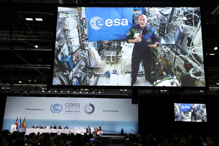 Luca Parmitano: astronauta italiano fala com participantes da cúpula de Madri diretamente da Estação Espacial Internacional (Susana Vera/Reuters)