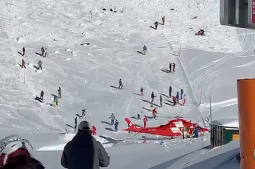 Avalanche atinge estação de esqui na Suíça, e equipes iniciam buscas