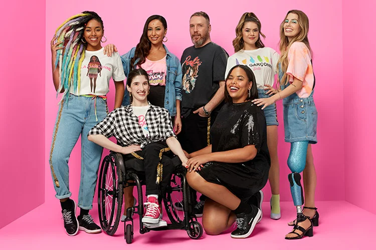 A campanha "Você Pode Ser Tudo Que Quiser" reuniu Sabrina Sato, Maisa Silva, Rita Carreira, Paola Antonini, Paloma Barbiezinha, Izabelle Marques e Alexandre Herchcovitch (Riachuelo/Divulgação)