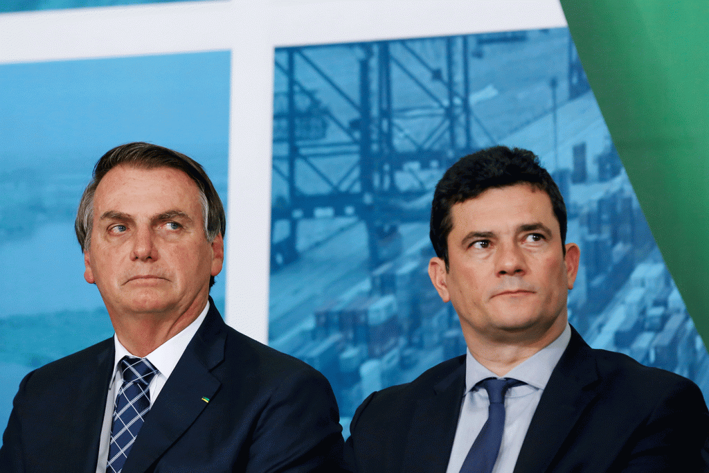Bolsonaro e Moro: Segundo assessoria de imprensa do ministério, ministro da Justiça não pediu demissão (Flickr/Carolina Antunes/PR)