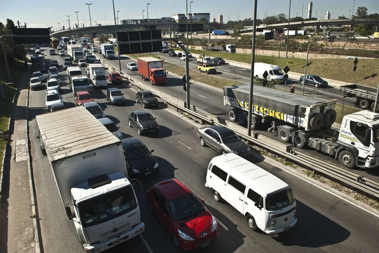 Acidentes: o Brasil ainda está longe da meta de 19 mil mortes ao ano estabelecida para o país pela ONU (Marcelo Camargo/Agência Brasil)