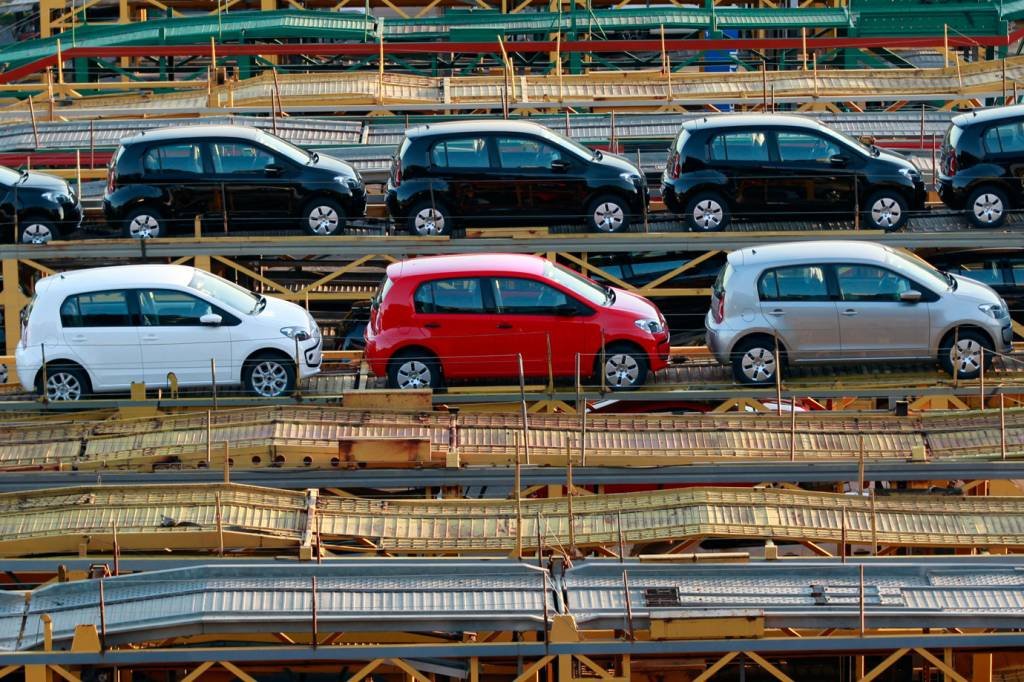 Venda de veículos novos cai 4,4% em novembro, diz Fenabrave