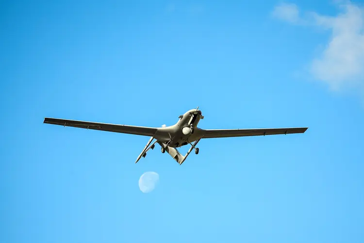 Primeiro drone militar: equipamento pesa 25 quilos e tem oito rotores para o voo (Anadolu Agency/Getty Images)