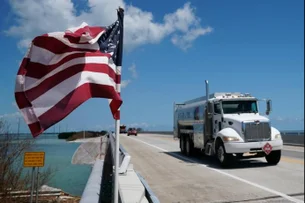 Como as novas tarifas de Trump podem mexer no mercado de caminhões