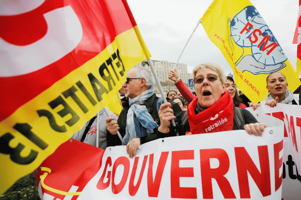 Greve contra reforma da Previdência paralisa parcialmente a França