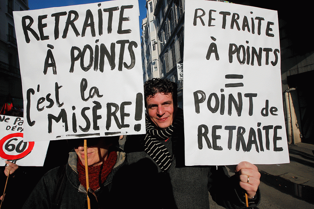 Franceses continuam protestos nas vésperas de anúncio sobre Previdência