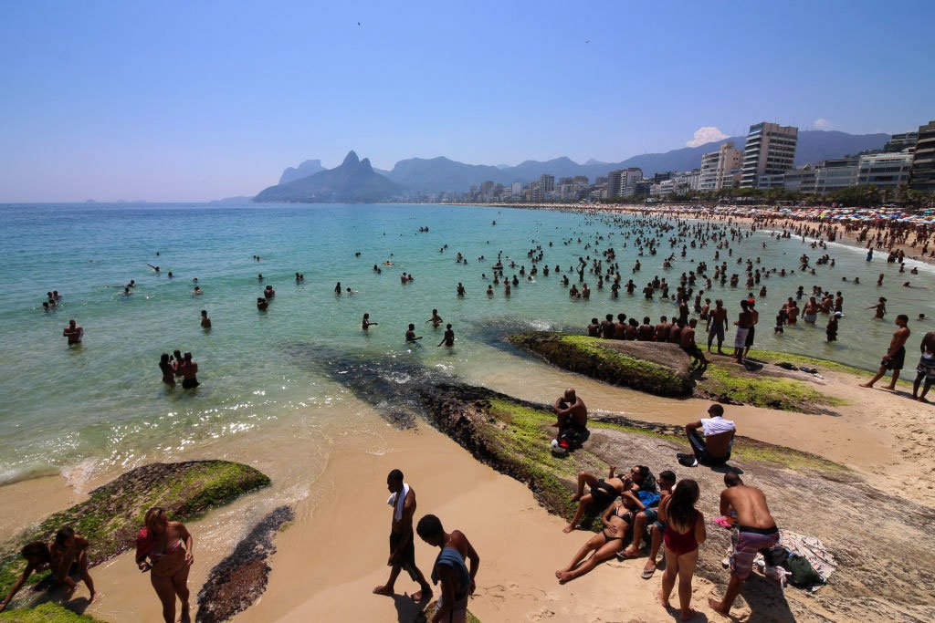 Viajou para o Rio? App conecta banhistas a vendedores nas praias