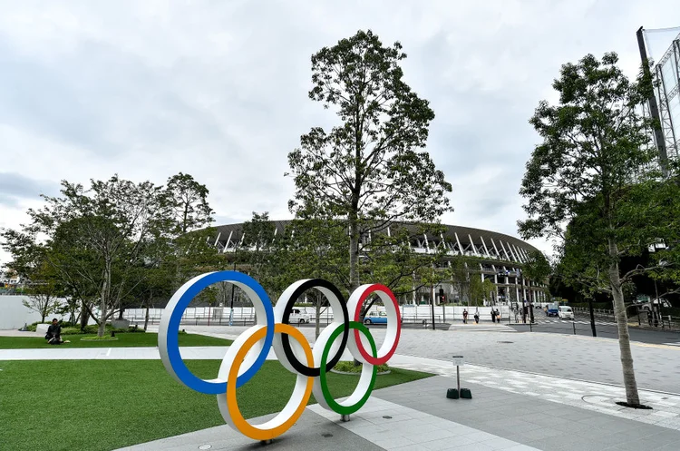 Anéis olímpicos em Tokyo: com a punição, atletas do país que estiverem limpos e desejarem competir terão que fazê-lo sob bandeira neutra (Brendan Moran/Getty Images)