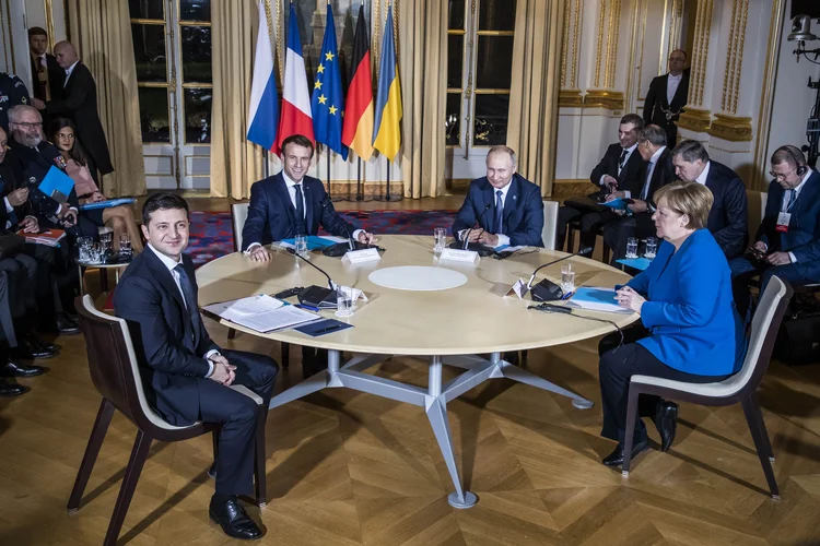 Ucrânia: cúpula reúne líderes da Rússia, Ucrânia, Alemanha e França (CHRISTOPHE PETIT TESSON/Getty Images)