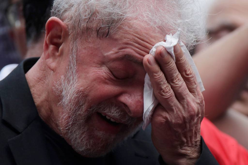 TRF4 nega pedido da defesa de Lula para anular provas no caso do Instituto