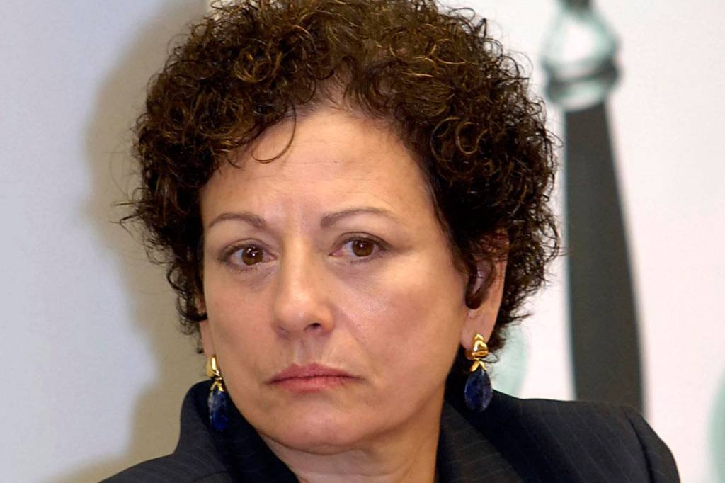 Morre ex-ministra Nilcéa Freire, aos 67 anos