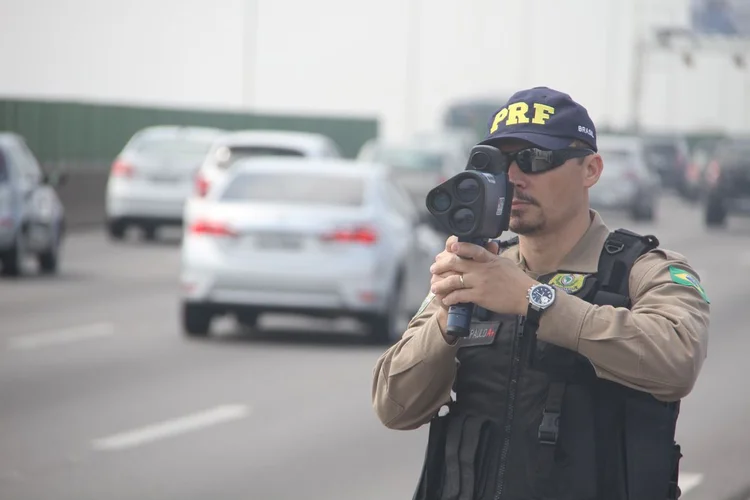 Polêmica em torno do uso de radares nas estradas brasileiras começou em agosto (PRF/Divulgação)