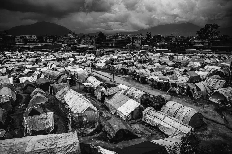 Campo de refugiados: a falta da eletricidade pode piorar significativamente a luta diária pela sobrevivência de muitas pessoas deslocadas (Zacharie Rabehi/EyeEm/Getty Images)