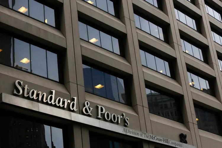 S&P: agência de classificação de riscos elevou nota do Brasil (Brendan McDermid/Reuters)