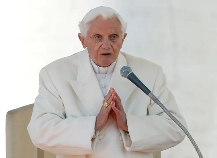 Bento XVI: ex-papa afirmou que "não parece possível cumprir as duas vocações (o sacerdócio e o casamento) simultaneamente" (Alessandro Bianchi/Reuters)