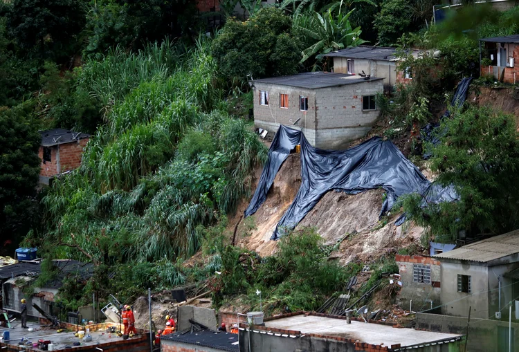 Deslizamentos: fortes chuvas já deixaram 121 cidades do estado em situação de emergência (Cristiane Mattos/Reuters)