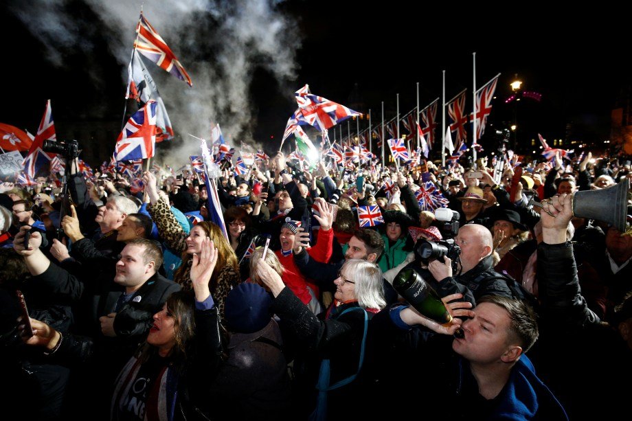 Britânicos comemoram saída da União Europeia