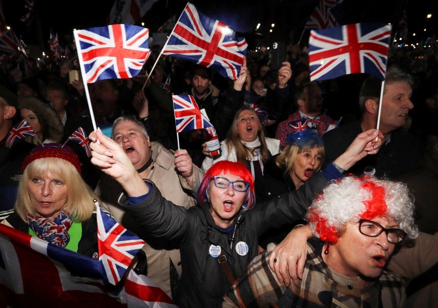 Britânicos comemoram saída da União Europeia