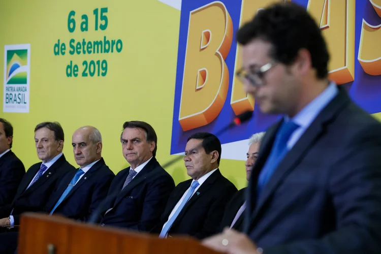 Bolsonaro: presidente afirmou que secretário é excelente e por isso é criticado (Isac Nóbrega/PR/Reuters)