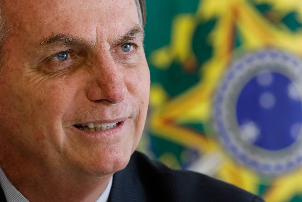 Bolsonaro diz que jornalistas são "espécie em extinção"