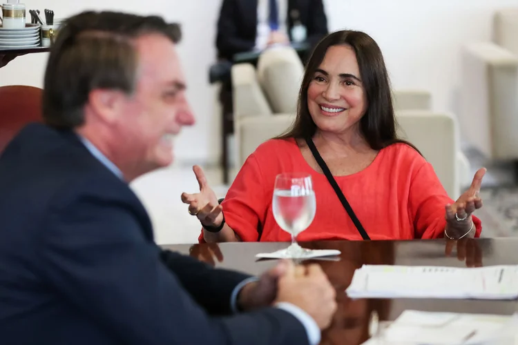 Regina Duarte: segundo o presidente, Regina terá total carta branca para tomar as atitudes que quiser (Marcos Corrêa/PR/Flickr)