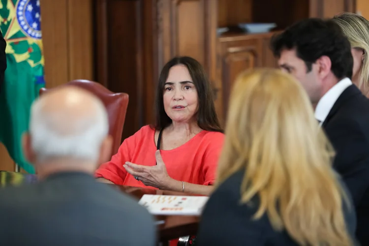 Regina Duarte aceita convite de Bolsonaro para pasta da Cultura (Marcos Corrêa/PR/Flickr)
