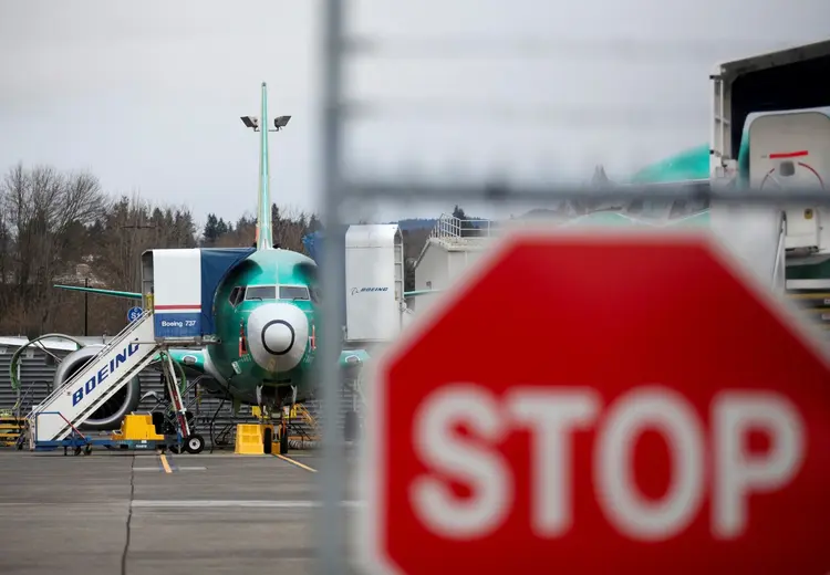 Boeing 737: a maioria dos clientes das companhias aéreas têm evitado fazer pedidos novos para a aeronave até que o modelo seja liberado pelos reguladores para voar novamente (Lindsey Wasson/Reuters)