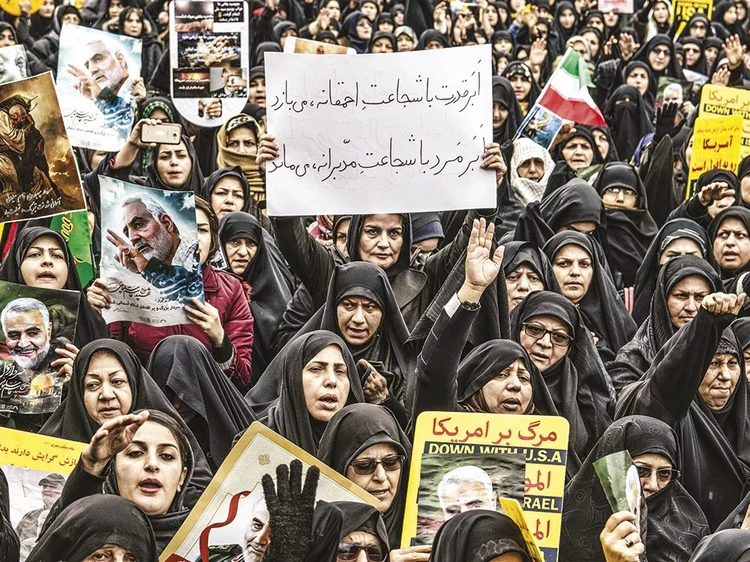 Protesto após ataque no Irã: bolsa em queda e petróleo em alta  (Babak Jeddi/SOPA Images/LightRocket/Getty Images)