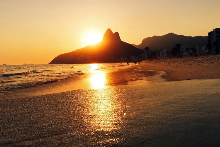 Rio de Janeiro: temperaturas quase bateram os 40º C nesta quinta-feira (Alexander Spatari/Getty Images)