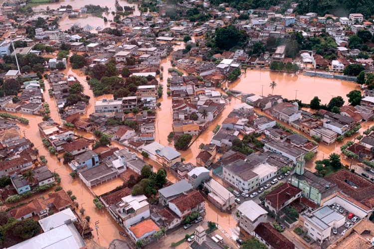 Rio: Bom Jesus do Itabapoana tem 1,1 mil desalojados e 275 desabrigados na cidade (Twitter/Reprodução)