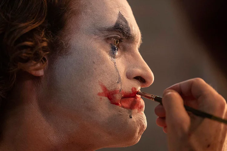 Coringa: o protagonista Joaquin Phoenix já ganhou o Globo de Ouro de melhor ator de drama (Imdb/Divulgação)