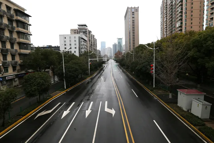 China: cidades afetadas pelo coronavírus estão com as ruas vazias (China Daily/Reuters)