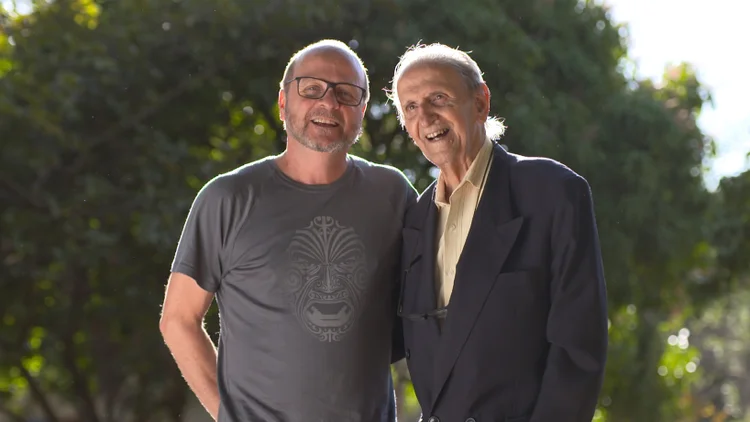 Plinio Targa e Sérgio Mascarenhas, da Brain4Care: empresa licencia um software que permite medir a pressão intracraniana de pacientes sem cirurgia (Brain4Care/Divulgação)