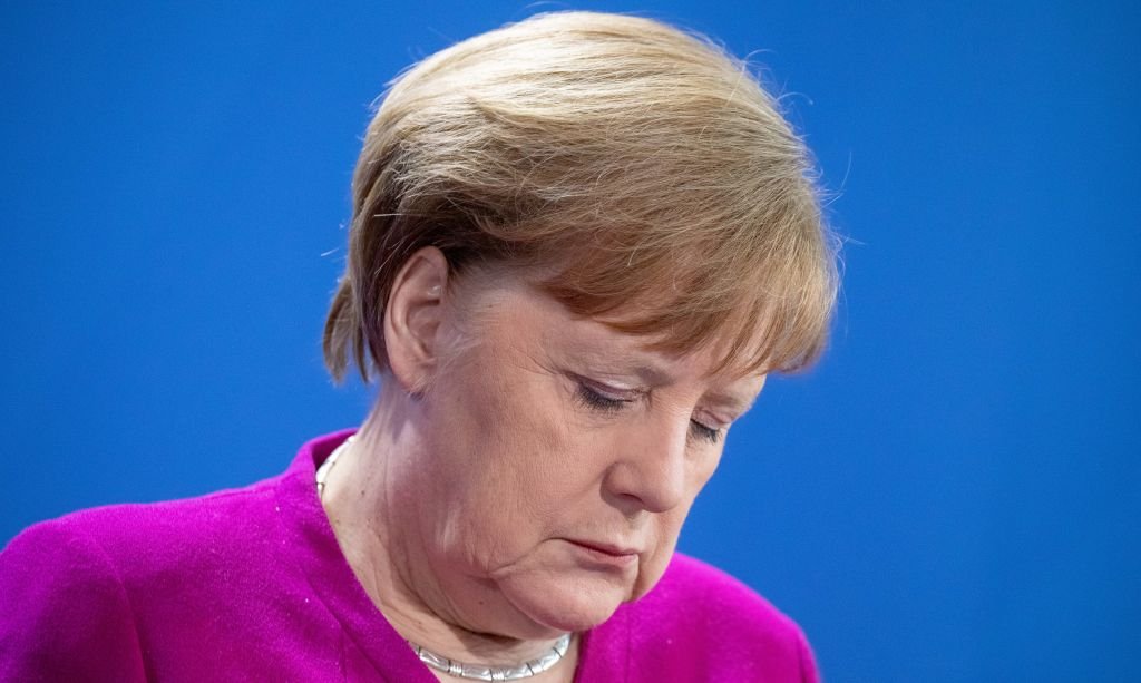 Estratégia de Merkel para o combate ao coronavírus é criticada