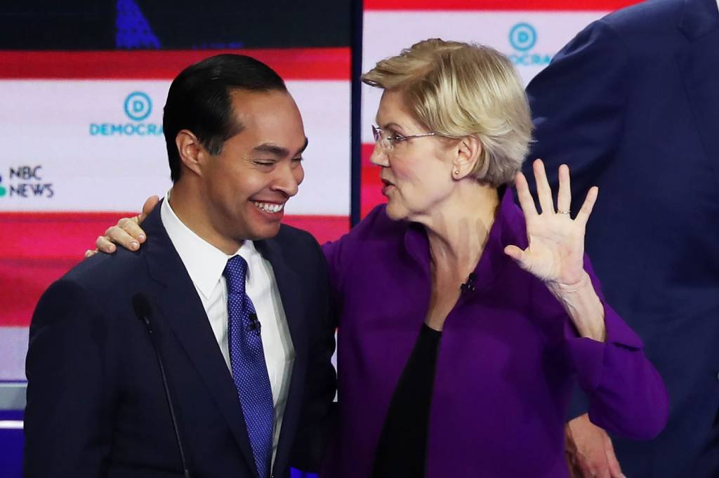 Julian Castro declara apoio a Elizabeth Warren nas primárias democratas