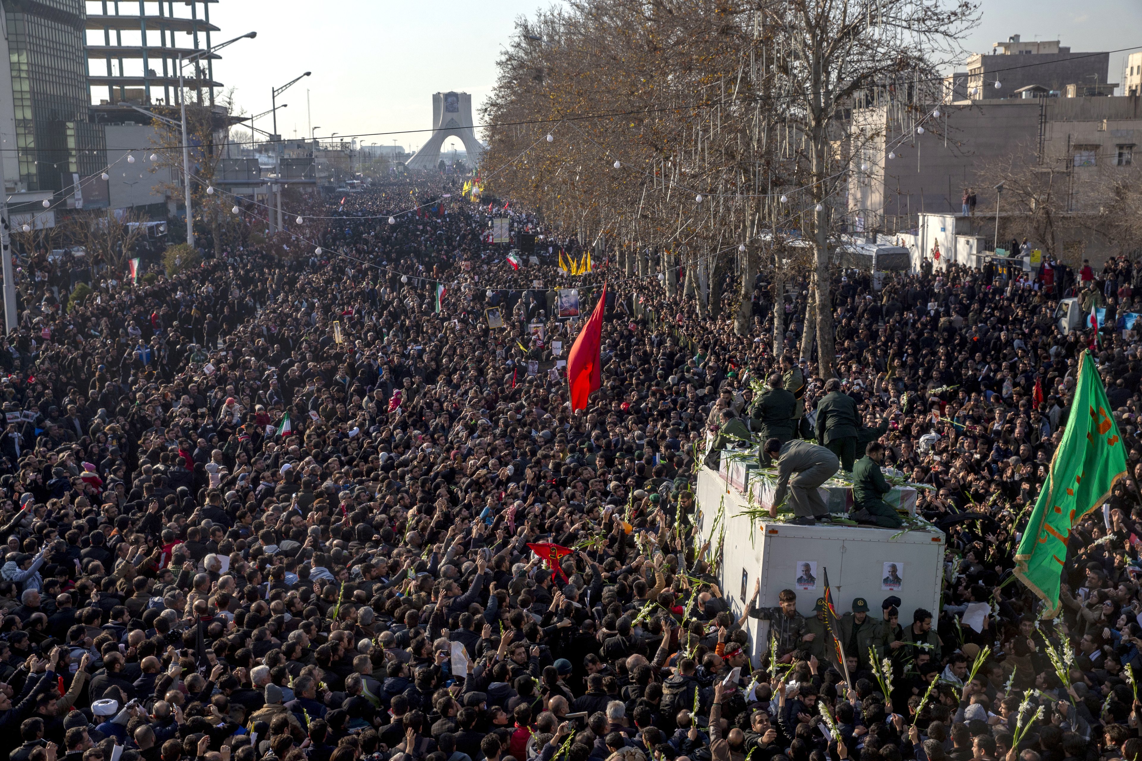 Correria no funeral de Soleimani deixa 56 mortos no Irã