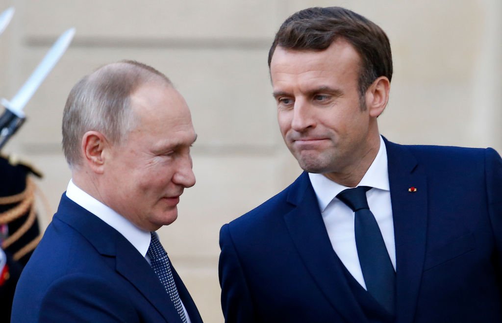 Putin e Macron: relações estremecidas com visita do francês a países bálticos para discutir tensão na Bielorrússia (Getty Images/Chesnot)