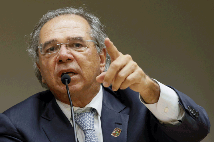 Guedes: ministro acredita que o dólar pode cair um pouco após o crescimento econômico e a entrada de recursos estrangeiros (Isac Nóbrega/PR/Flickr)