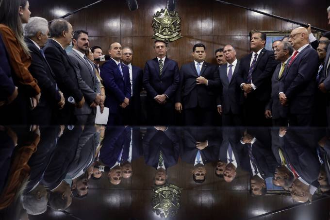 Com fundão aprovado, relações de Bolsonaro com o Congresso devem melhorar